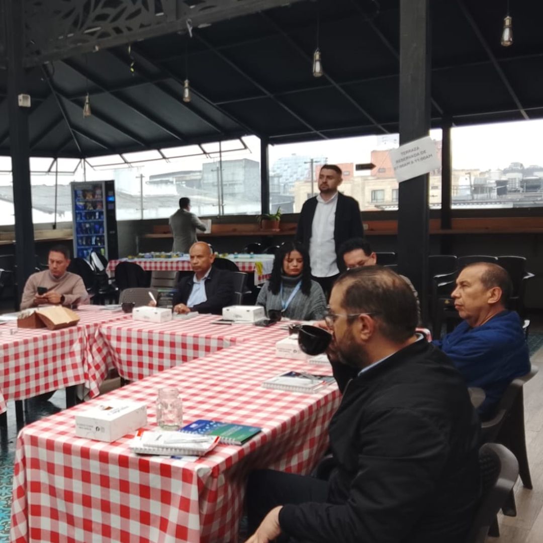 DesayunoCommscope_SMT